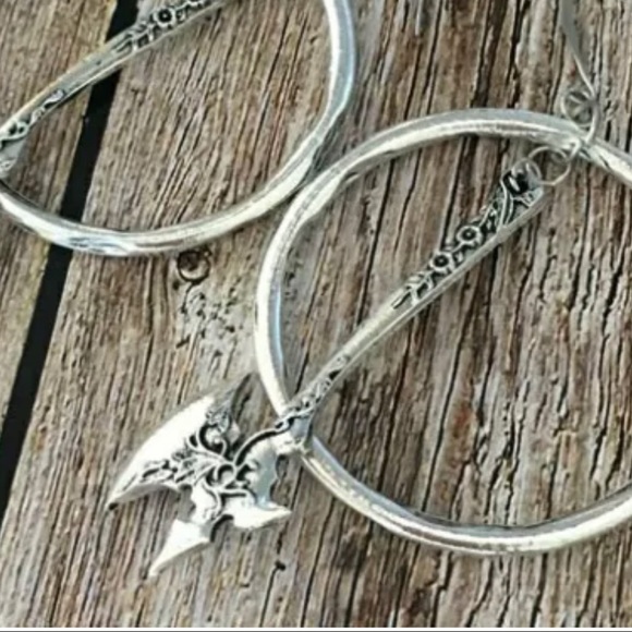 NIP Silver Hoop With Dangling Axe Earrings - Picture 3 of 10